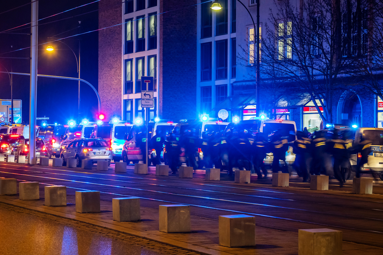 Querdenker-Demo am Stadthafen aus dem Ruder gelaufen