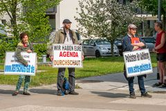 Querdenker-Demo vor der Stadthalle Rostock (5)