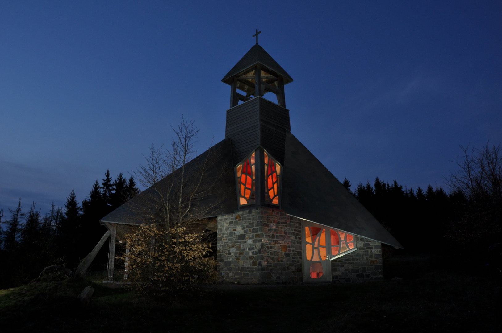 Quernstkapelle bei Nacht