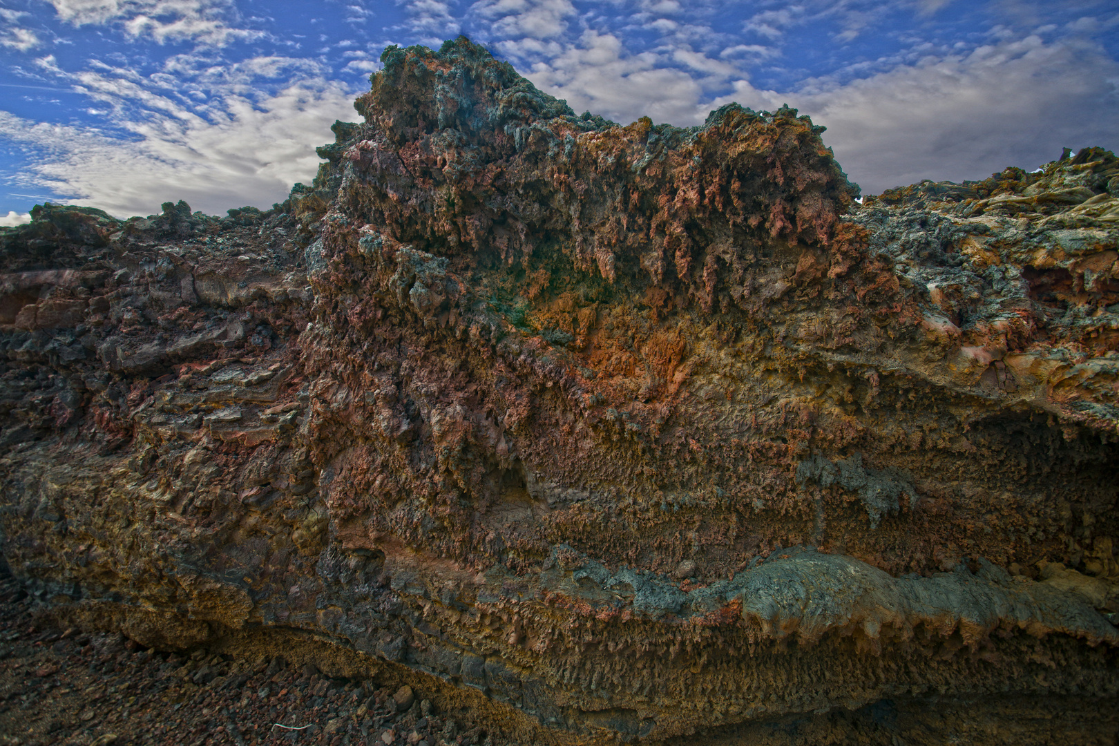  Querschnitt von Lavagestein -Lanzarote, Timanfaya National Park -, - 2019