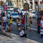 Qui fermano gli autobus, i pullman, i taxi ... e i pedoni!