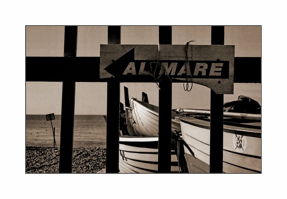 quindi a sinistra per la spiaggia