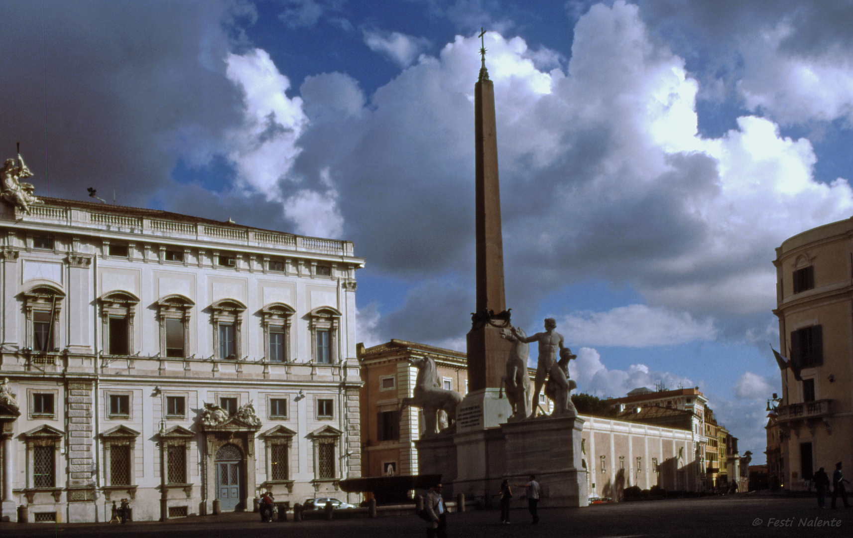 Quirinalspalast mit Obelisk