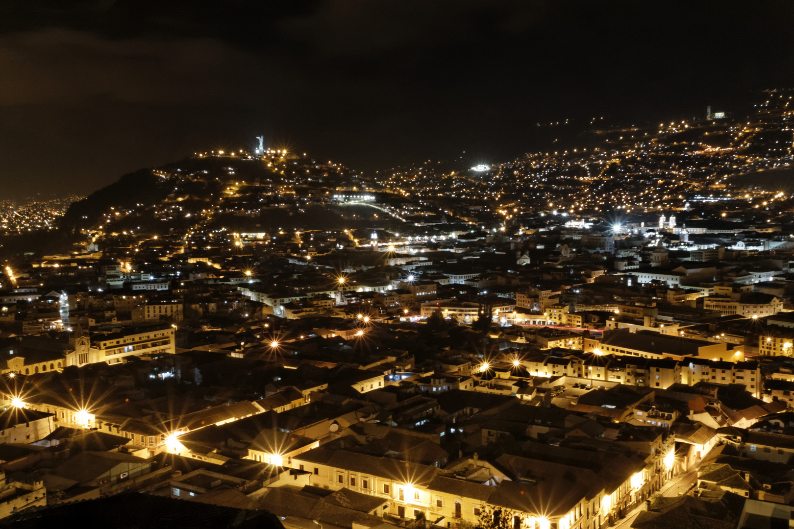 Quito bei Nacht Foto & Bild south america, ecuador, world Bilder auf