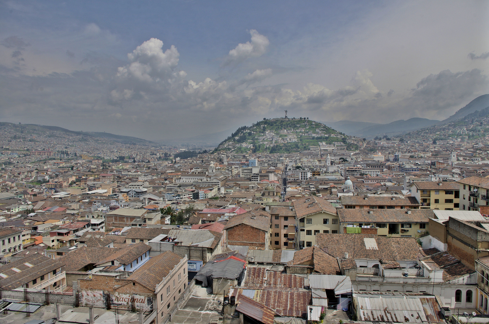 Quito in HDR