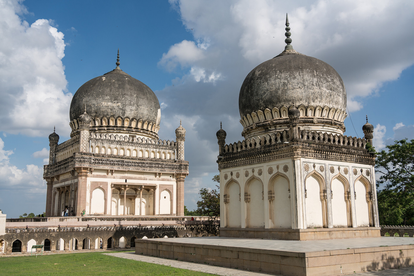 Qutb Shahi Tombs