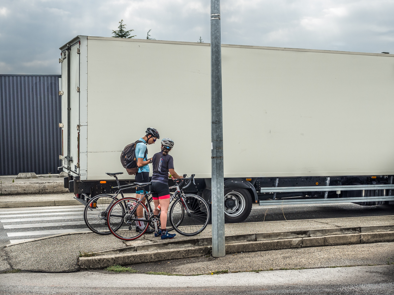 qu'y a-t-il dans le camion?