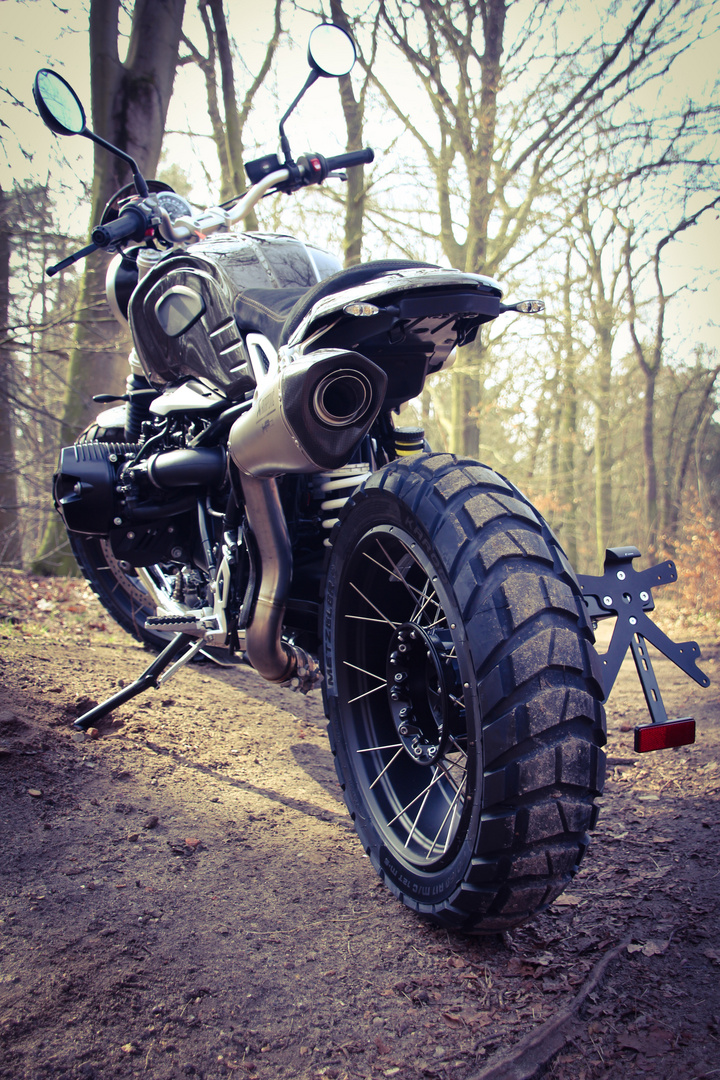 r nine t scrambler 2