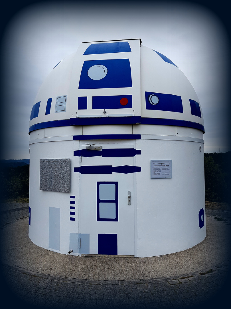 R2D2