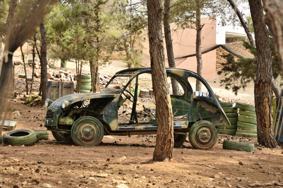 R4, Verbesserung in Rot  Ente 2CV