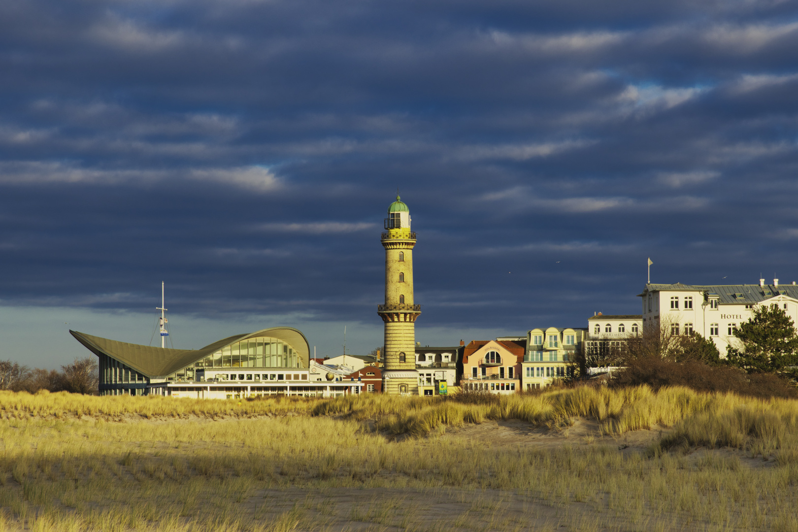 R7_AM2A0648_Warnemünde-01