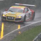 R8 im Regen