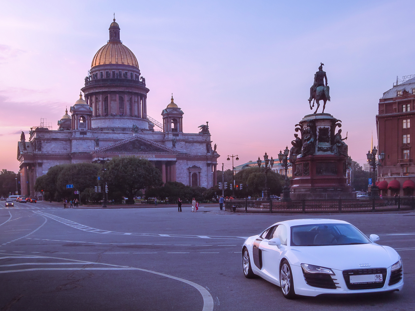 R8 in St. Petersburg