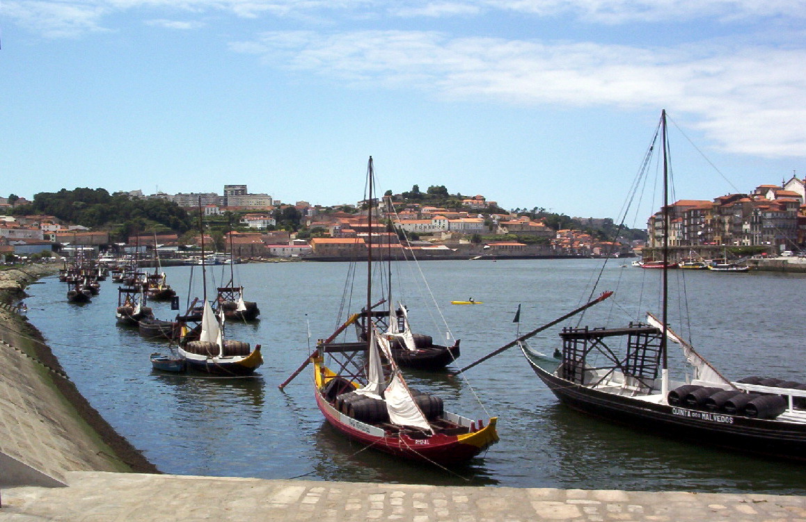 Rabelos sur le Douro, à Gaia, Portugal, (2003)