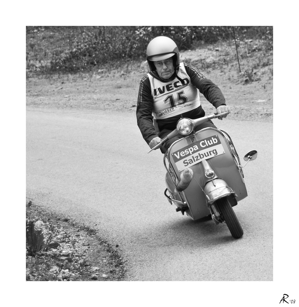 Race - Vespa