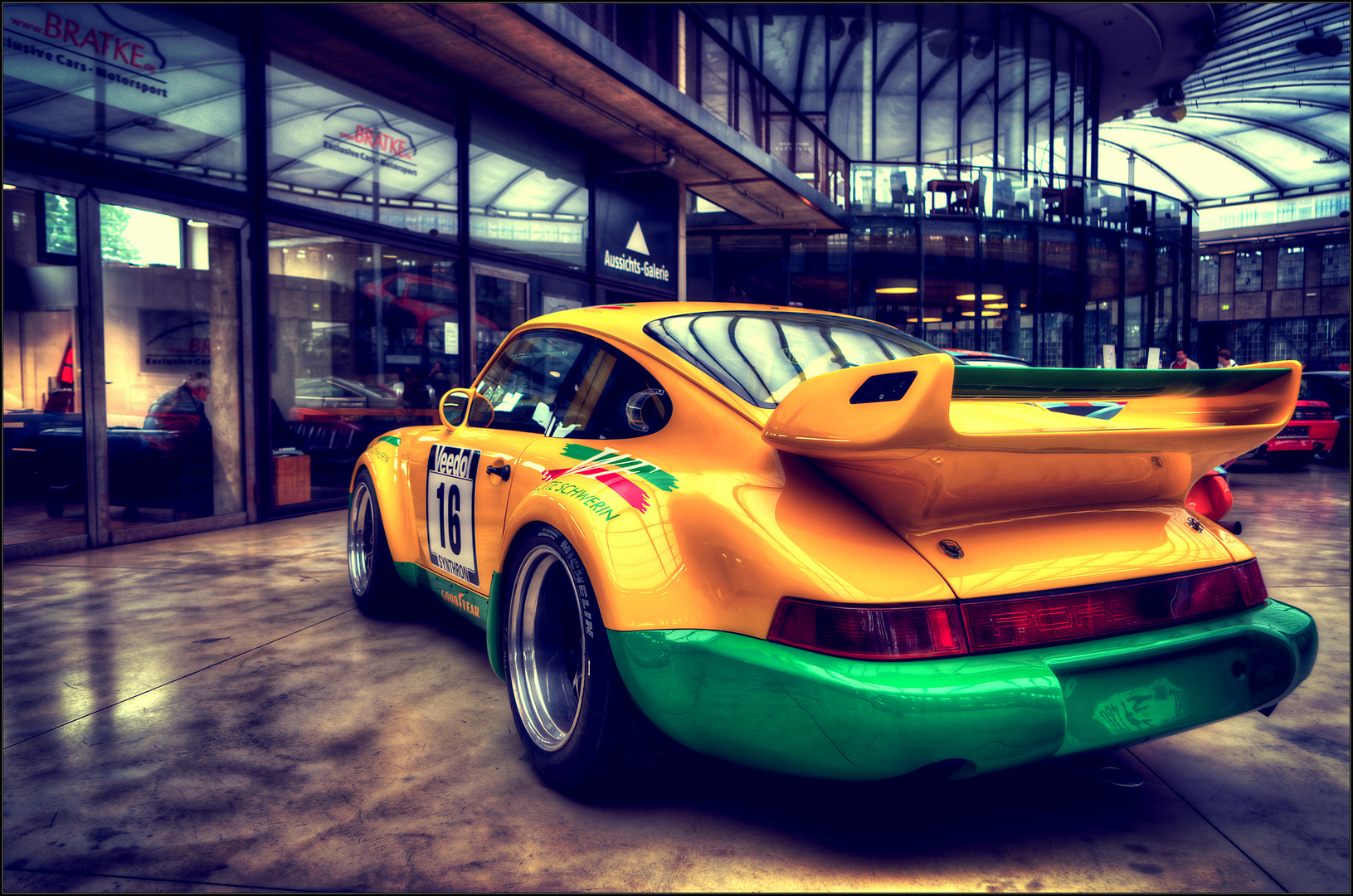 Racing Porsche