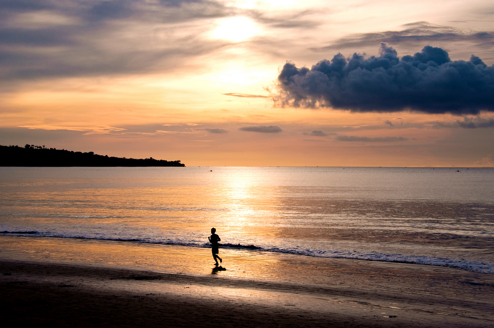 Racing the sun - Tão longe e tão perto — Bali, Jimbaran