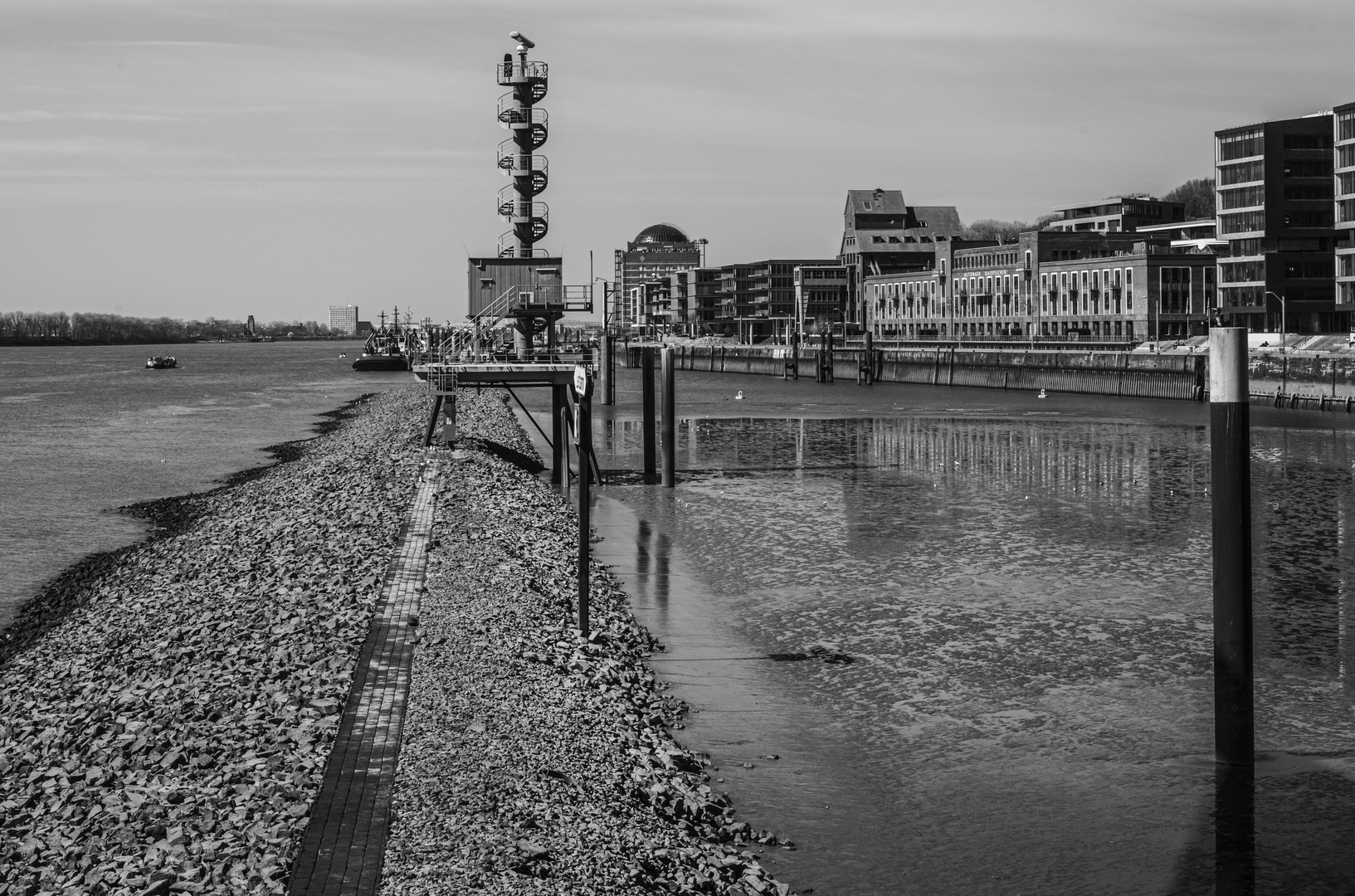 Radaranlage auf dem  Leitdamm