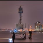 Radarturm auf der Elbe