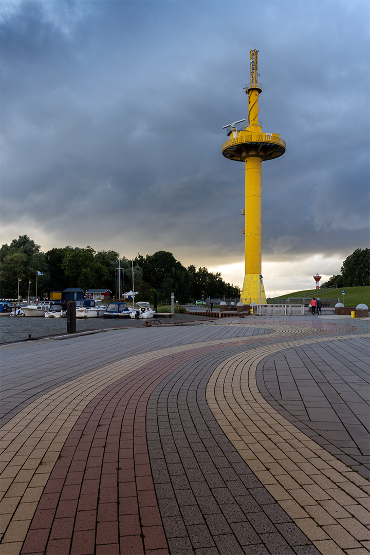 Radarturm Sandstedt, bei typisch norddeutschen Wetter..