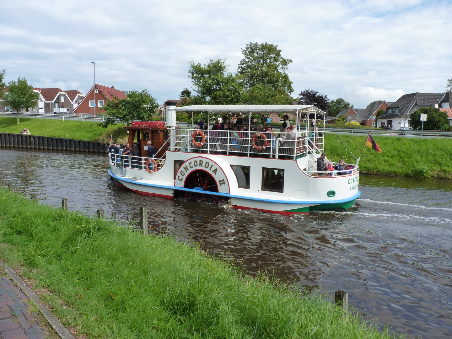 Raddampfer Concordia II Carolinensiel Foto & Bild ...