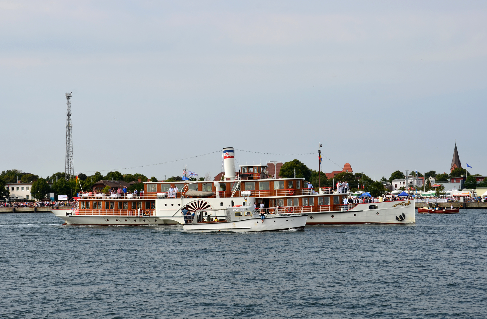 Raddampfer "Freya" zur Hanse Sail 2013 in Rostock