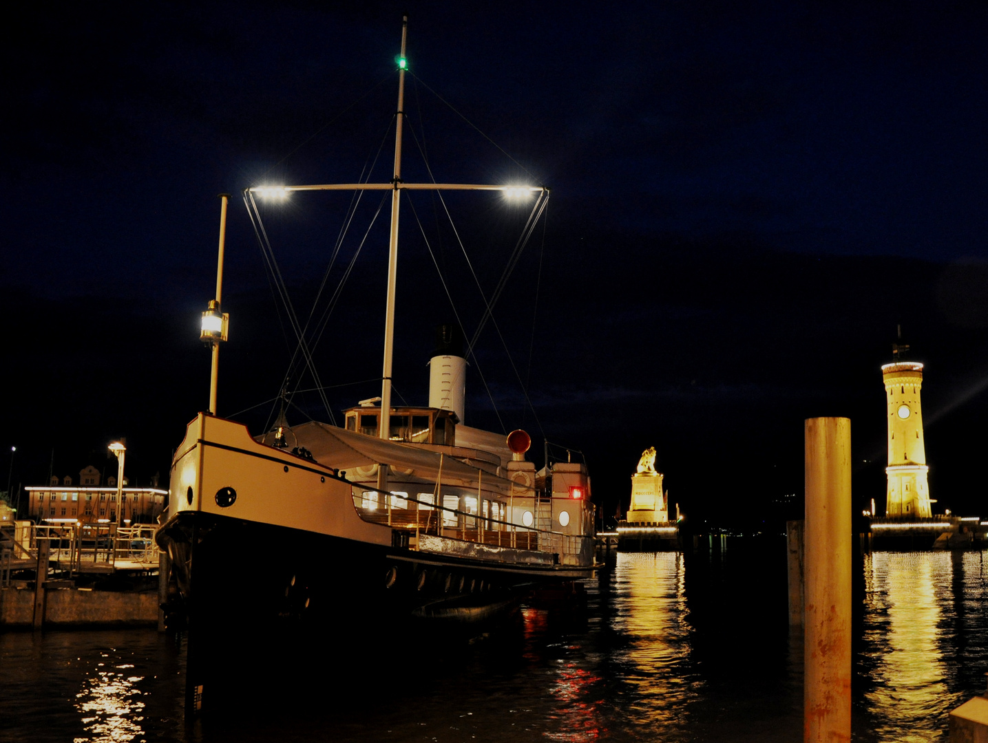 Raddampfer Hohentwiel in Lindau 2