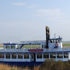 Raddampfer-Replik mit Mississippi-Flair am Darß-Bodden bei Zingst