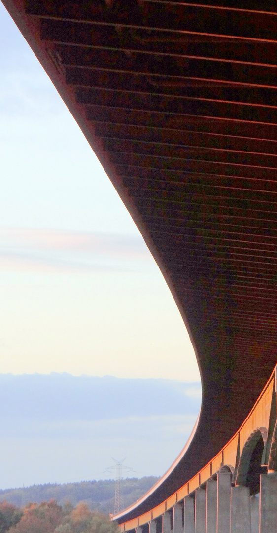 Rader Hochbrücke im Sonnenuntergang