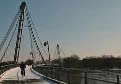 Radfahrer auf Glatteis