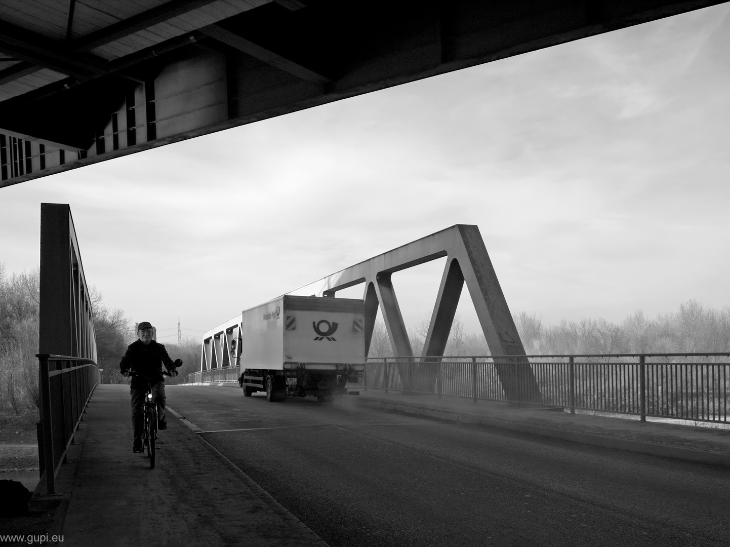 Radfahrer aus Zwölf Uhr