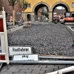 *Radfahrer frei*