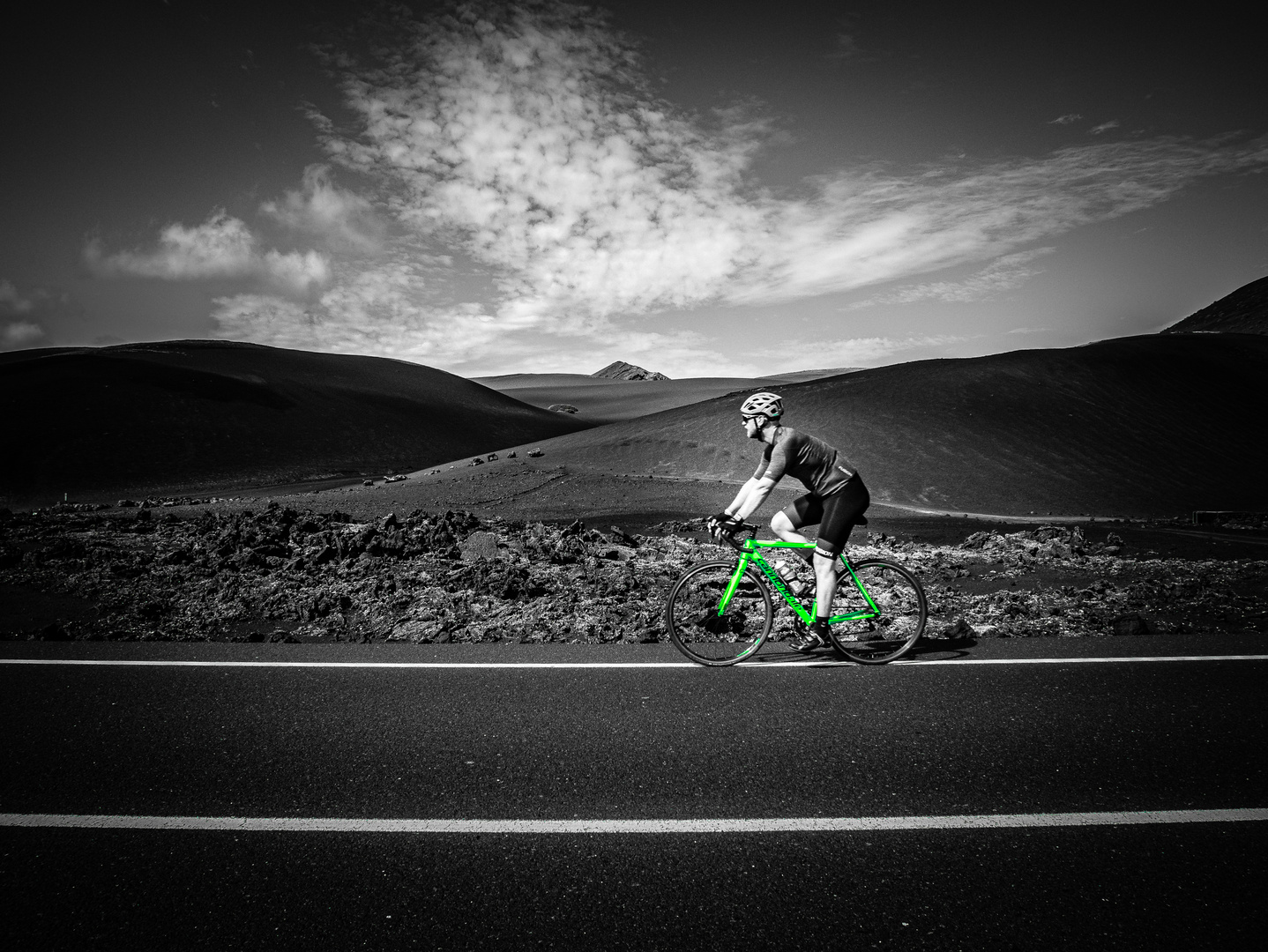 Radfahrer im Timanfaya Nationalpark