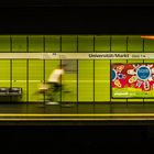 Radfahrer in der U-Bahn