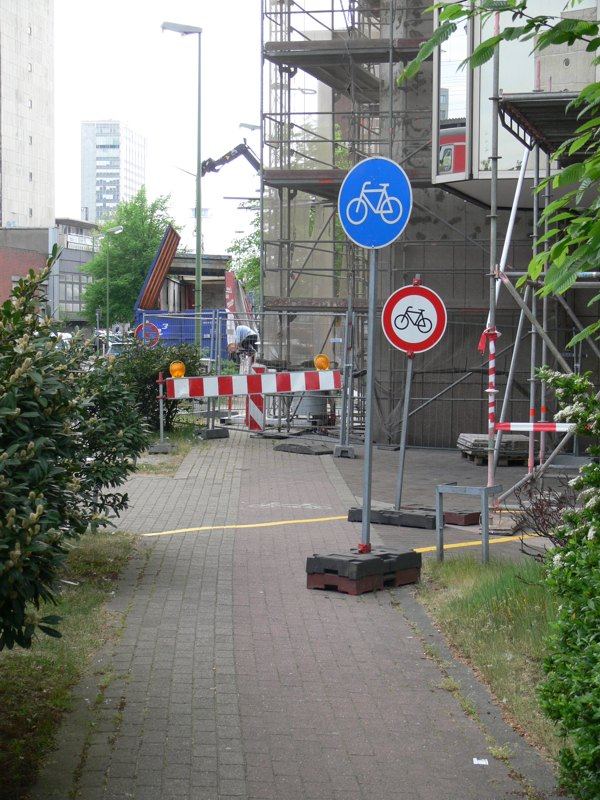 Radfahrer, kommst Du nach Essen... (1)