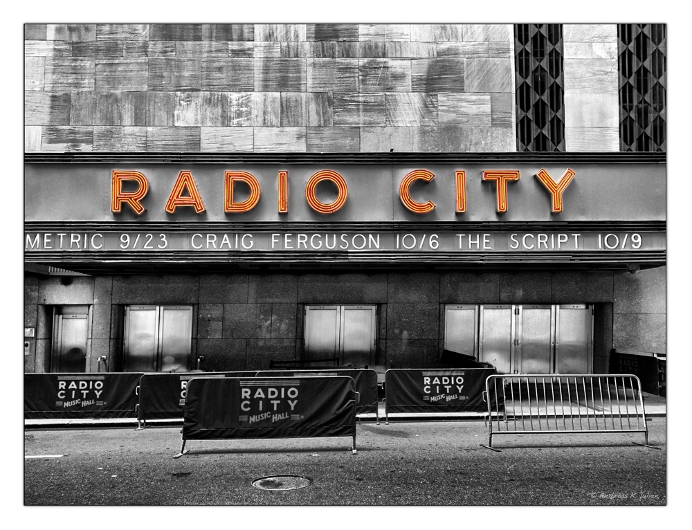 ... Radio City ...