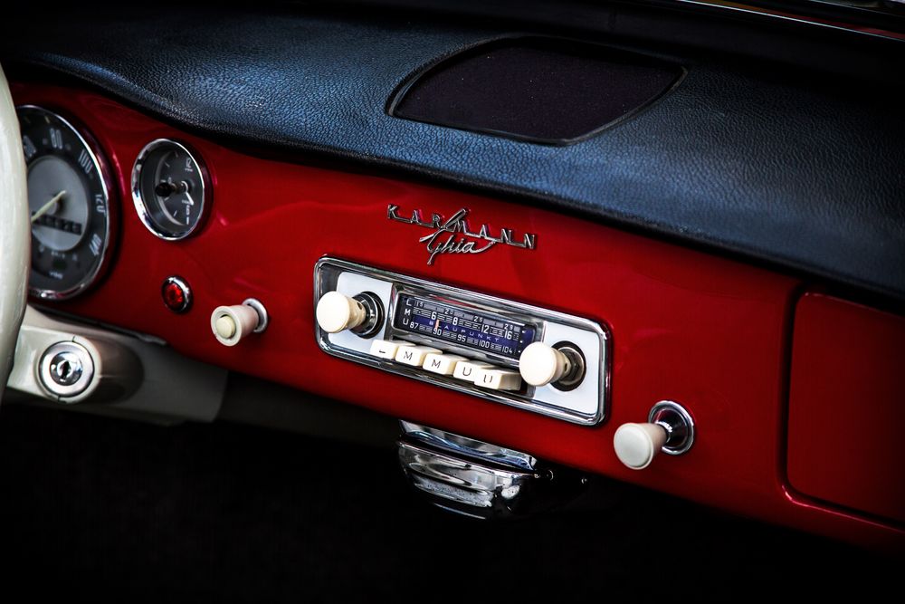 Radio KarmannGhia Foto & Bild technik, detail, oldtimer Bilder auf
