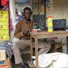 Radio Reparaturshop in Fort Portal