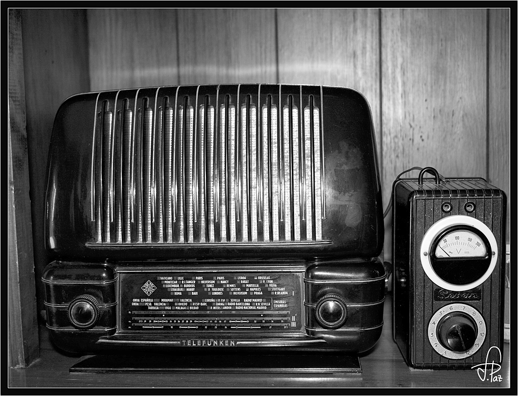 Radio y elevador Telefunken