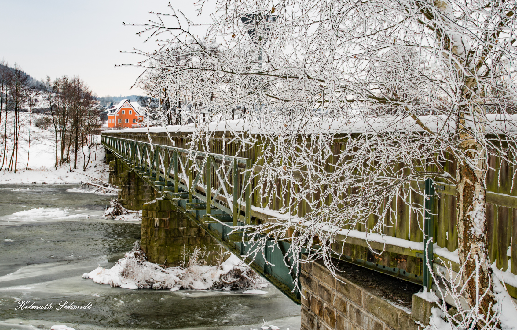 Radlbrücke über den Regen bei Miltach. Dieses Bild ist vom 09.01.2017