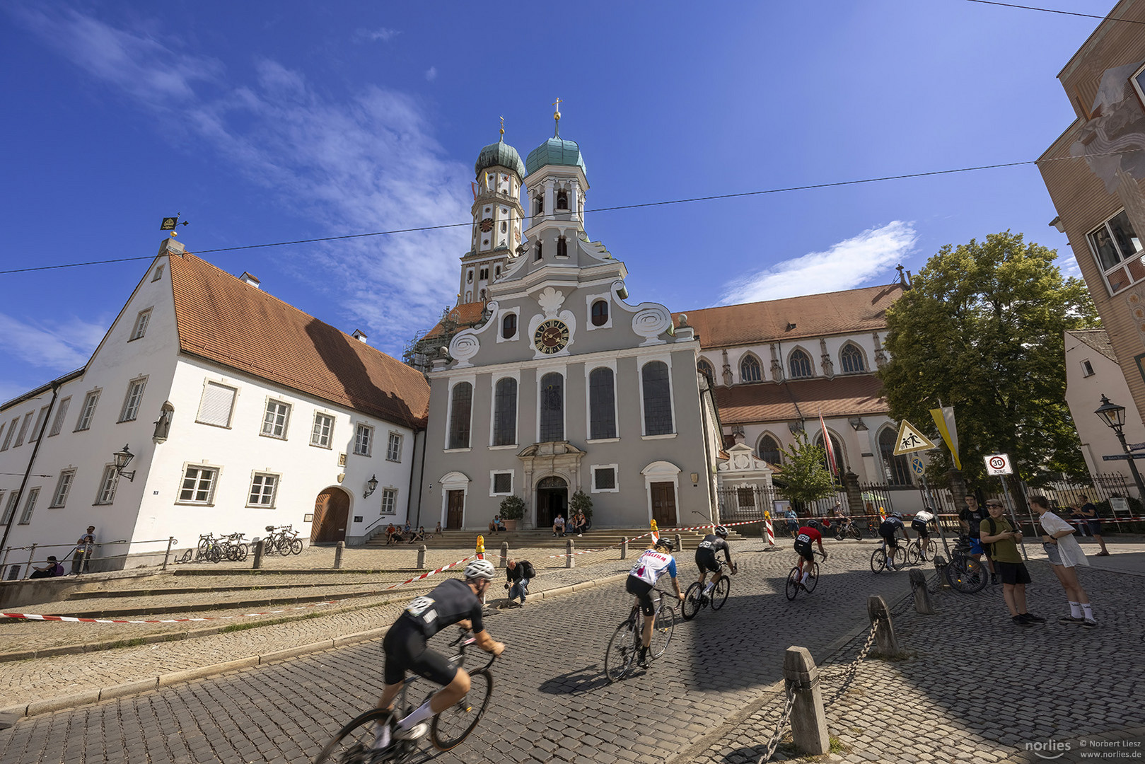 Radrennen bei St. Ulrich und Afra vorbei