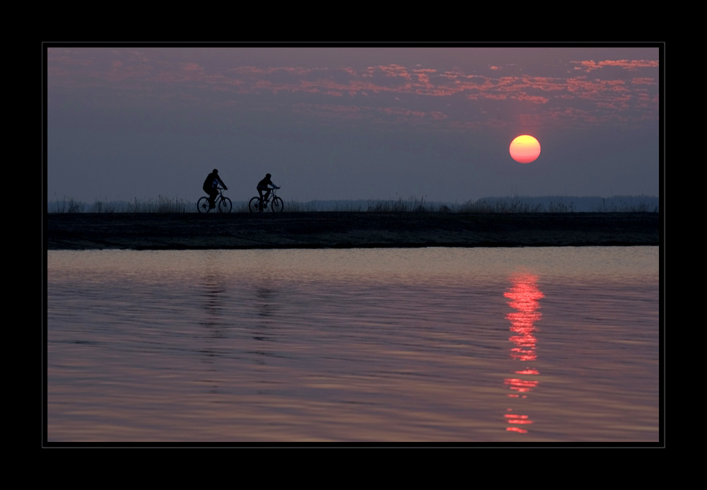 Radtour im Sonnenuntergang