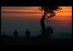 Radtour in den Sonnenuntergang