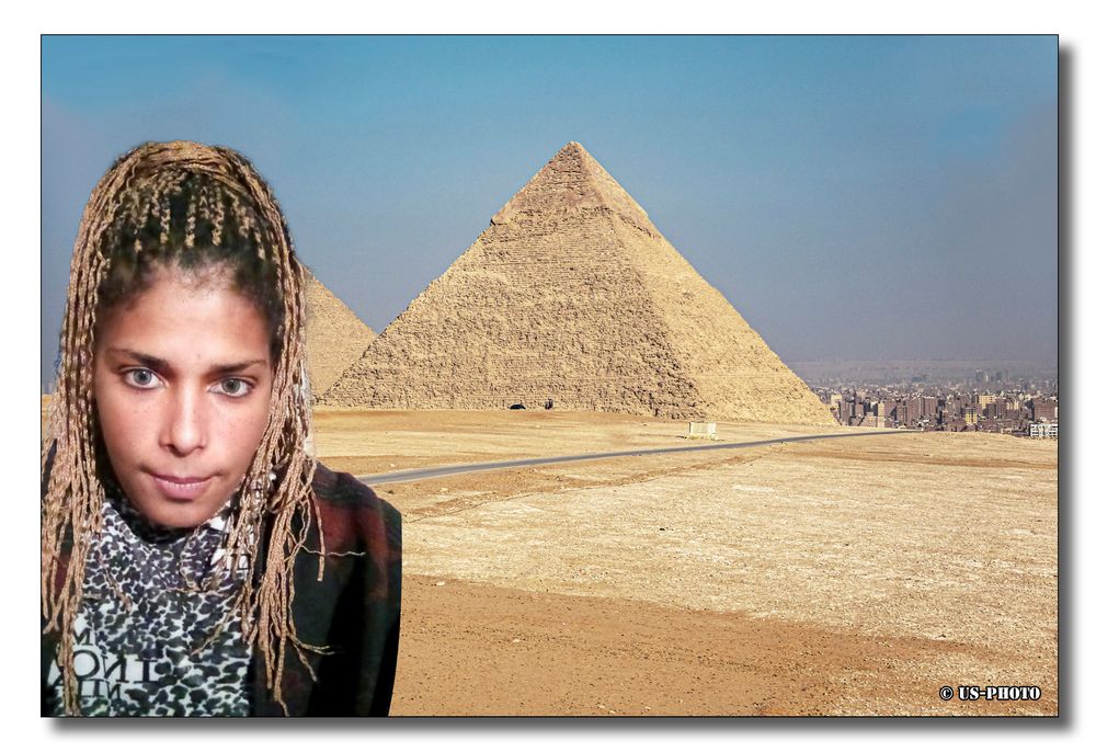 Radwa vor den Pyramiden von Gizeh