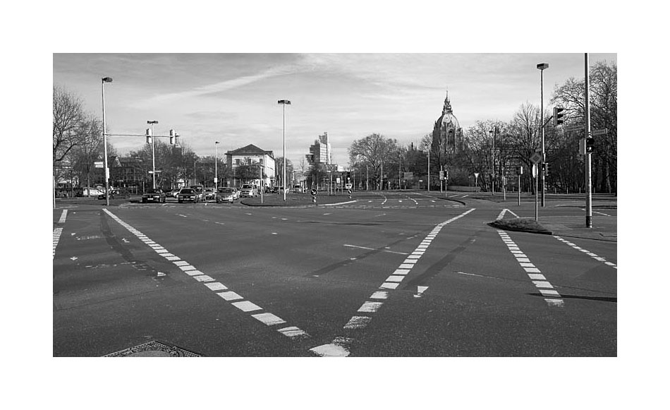 Radwege - Friederikenplatz oder Straßenmalerei