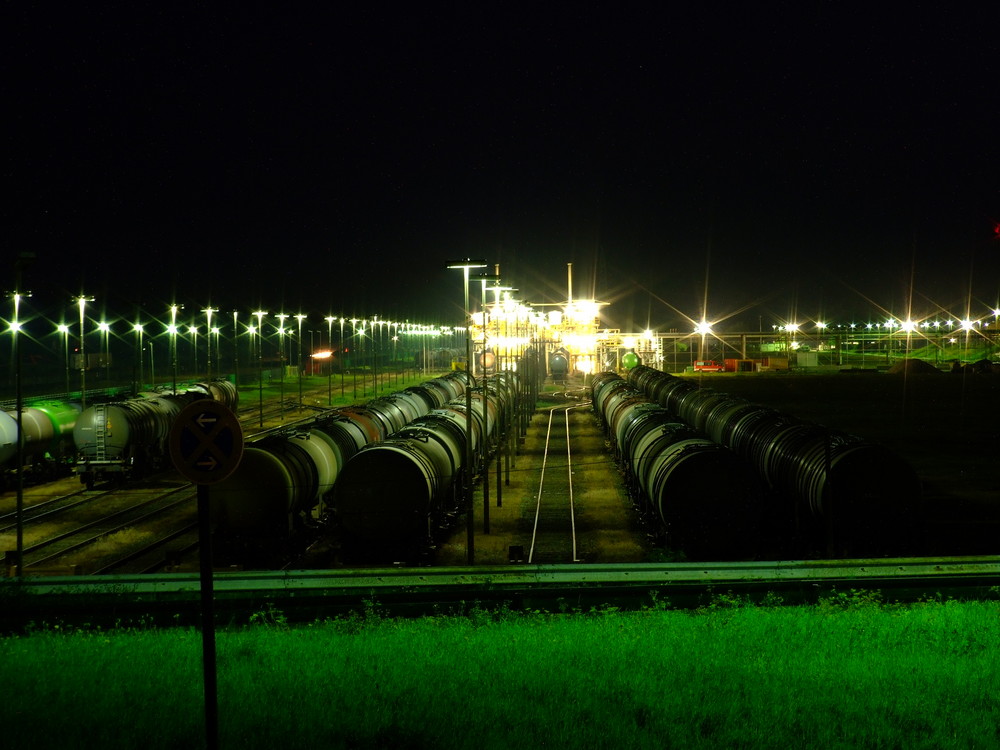 Raffenerie Wilhelmshaven Abfüllstation für Mineralöl Wagen