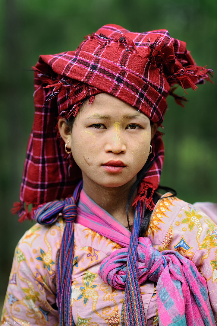 Ragazza della tribù Shan (Lago Inle, Birmania)