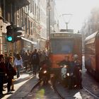 Ragazze, Vespa, Tram