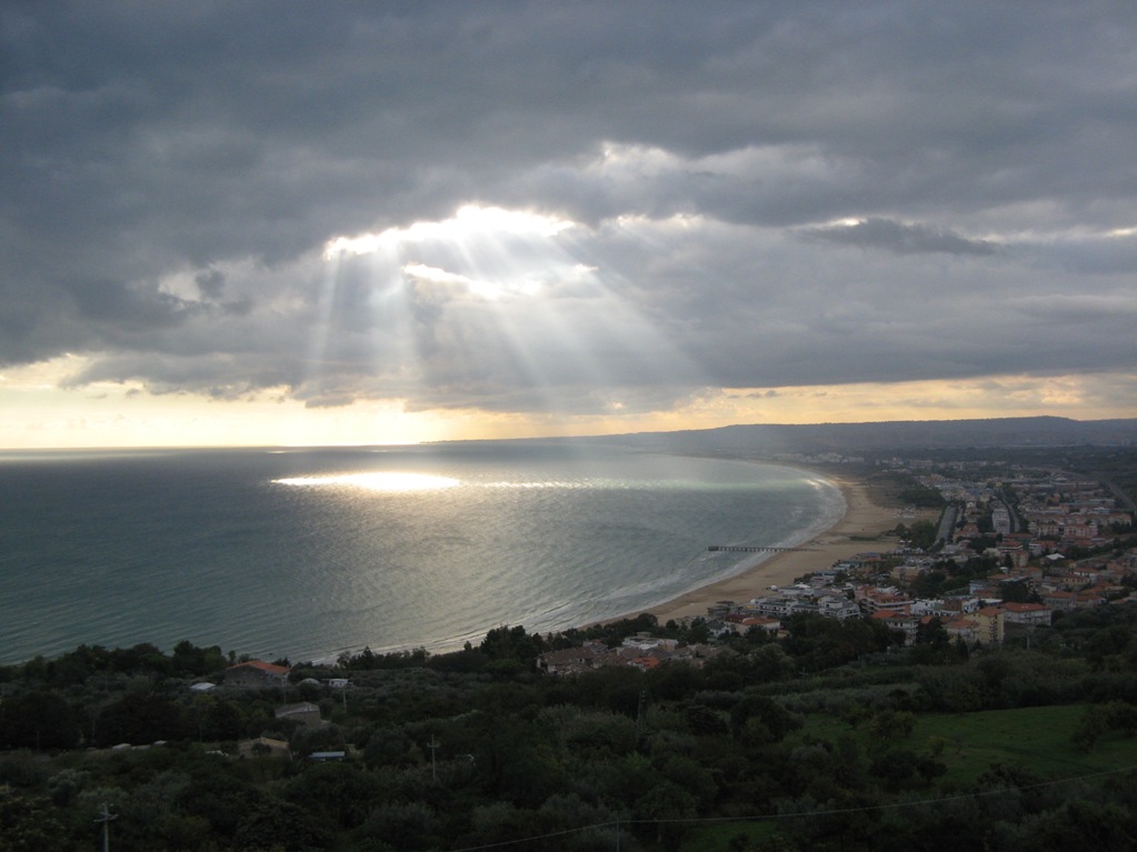 Raggi di sole sul Golfo