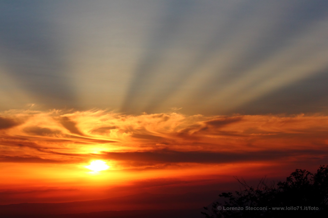 Raggi solari al tramonto